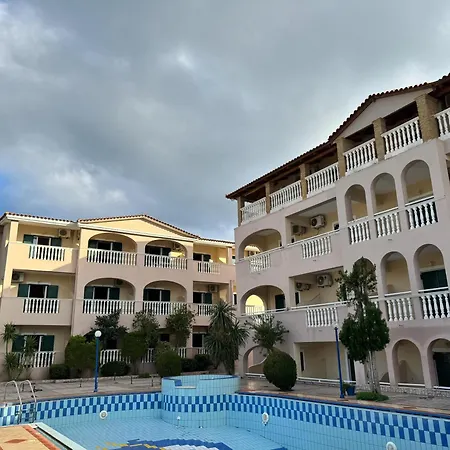 Sandy Maria 705 مدينة زاكينثوس