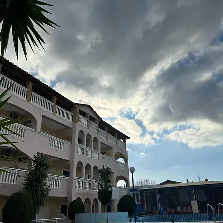 アパート Sandy Maria 705