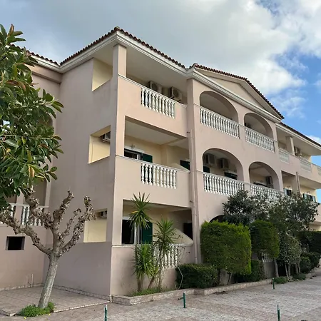 Sandy Maria 705 公寓 *